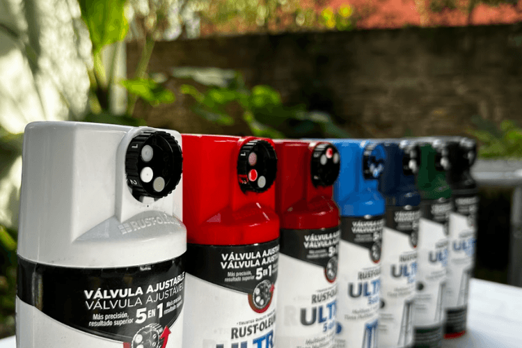 Imagen de Descubre el poder de la versatilidad con esta nueva pintura en aerosol, con fórmula anticorrosiva, multisuperficie y con +30% de retención del color.
