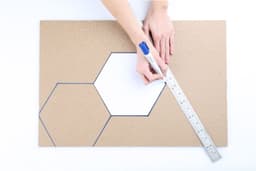 5fa02cf51a219_corcho-uc2x9.jpg miniatura