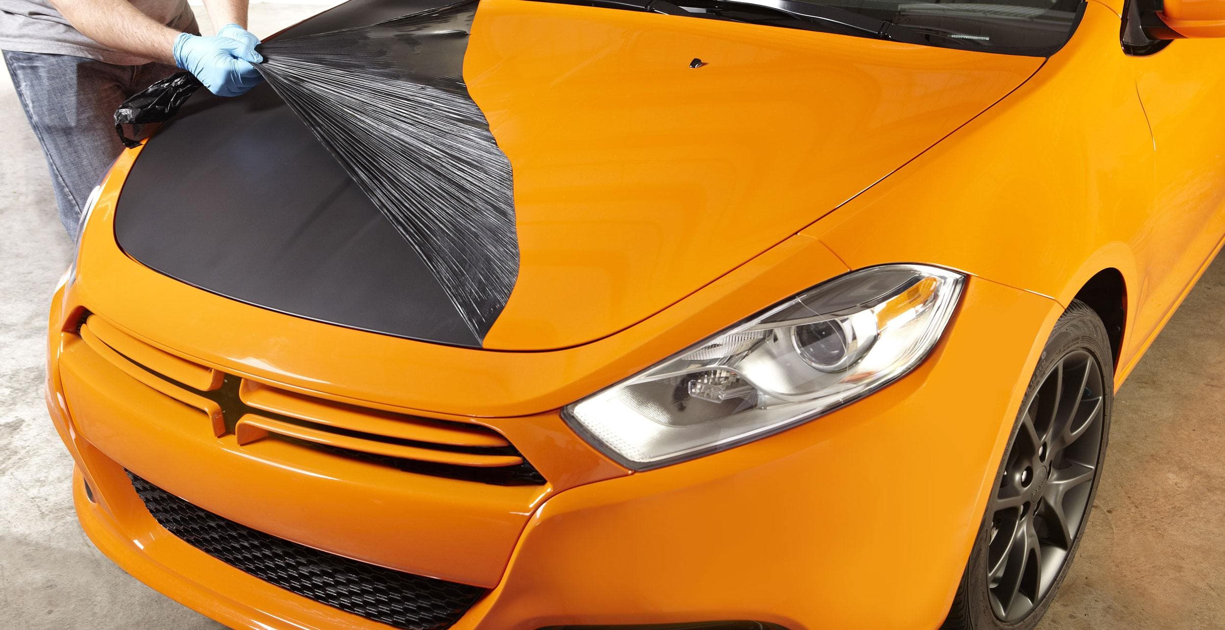 imagen de Pintura removible para autos y motos: Personalizá tu vehículo fácil y rápido