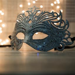 5ed3e6c0ee691_glitter-plata-mascara.jpg miniatura