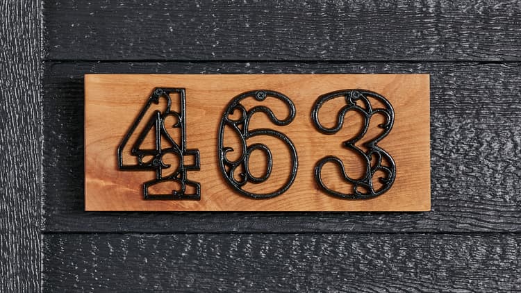 Imagen 651ad237e305a_376884com00581122srt12ozcustom5-in-1glossblackhousewoodnumbersafter.jpg