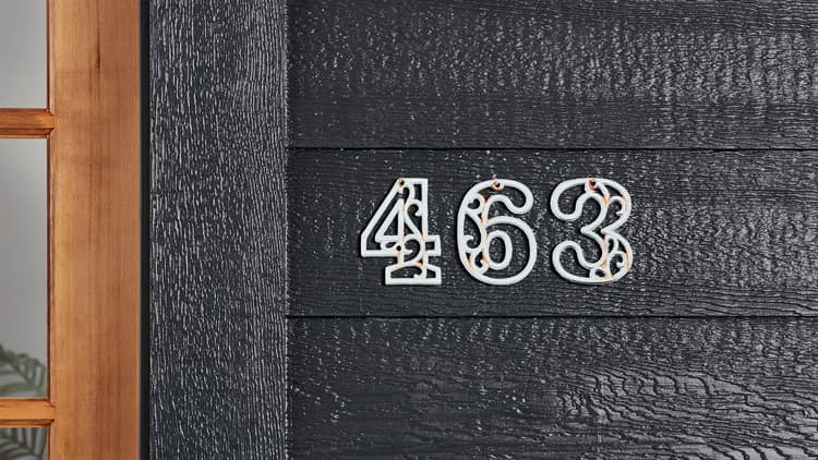 Imagen 651ad2386998e_376884com00581122srt12ozcustom5-in-1glossblackhousewhitenumbersbefore1.jpg