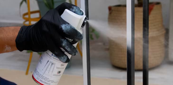 pintura en aerosol para plastico